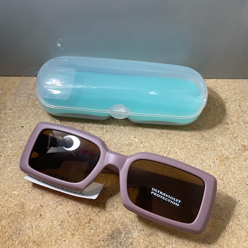 Sunglasses Case ( sunglasses not included )
